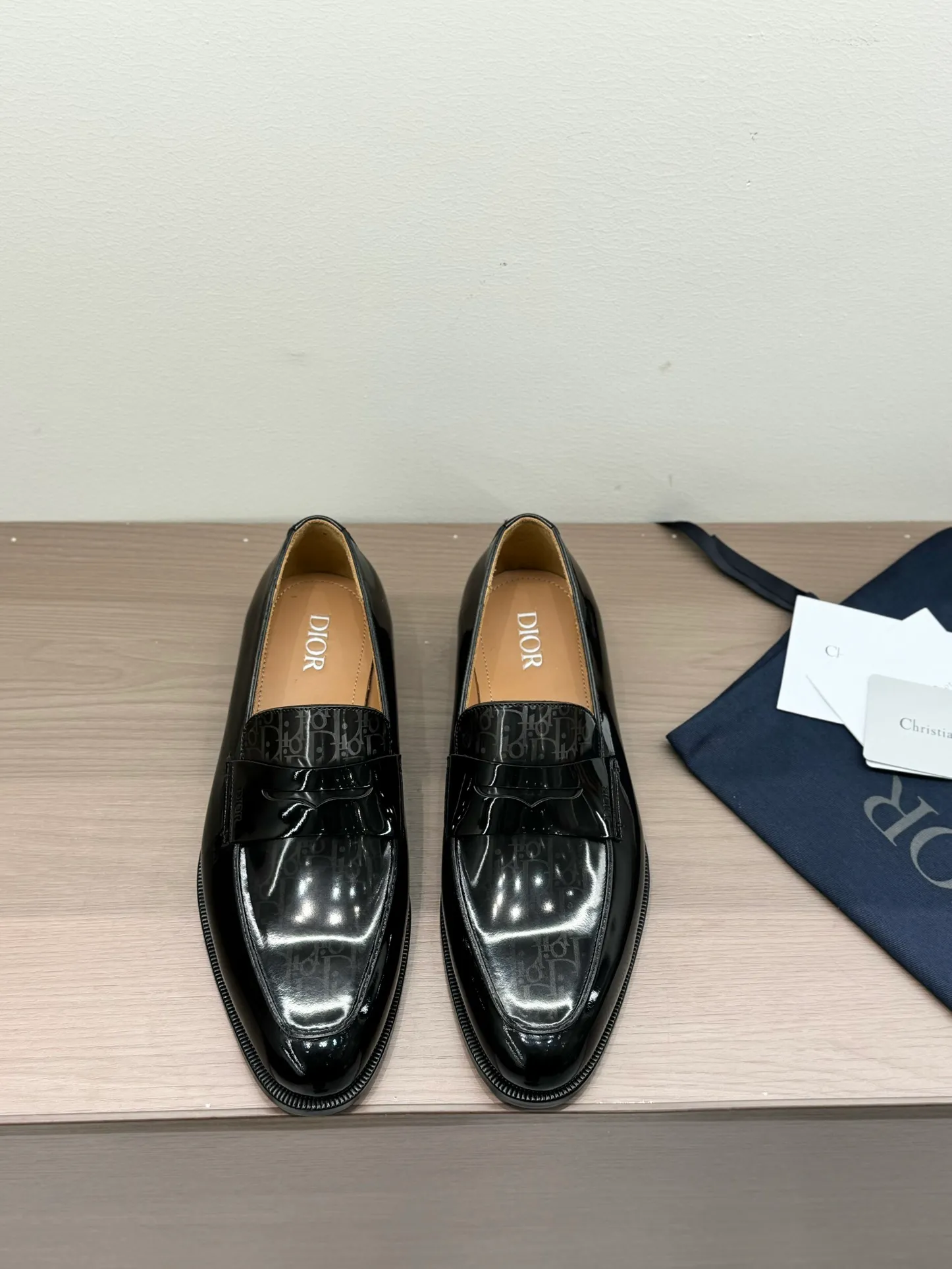 940💰 Dior high-end men's boutique casual leather shoes, imported cowhide upper, water-dyed cowhide lining, imported genuine leather outsole, perfect details, standard code 39-44 (38.45.46 customized, non-returnable and non-exchangeable),